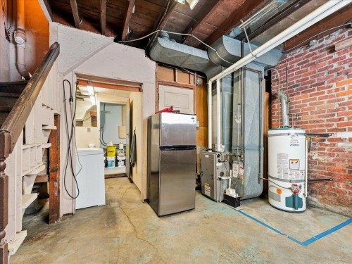 2206 8Th Avenue E, Vancouver, BC 