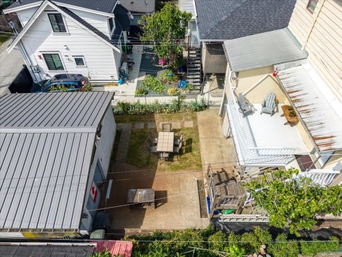 2206 8Th Avenue E, Vancouver, BC 
