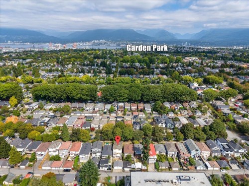 2206 8Th Avenue E, Vancouver, BC 