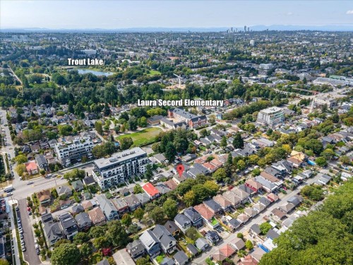 2206 8Th Avenue E, Vancouver, BC 