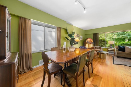 2011 Bridgman Avenue, North Vancouver, BC 