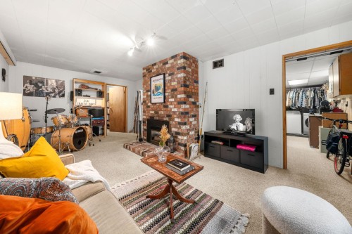 2011 Bridgman Avenue, North Vancouver, BC 