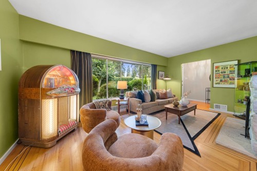2011 Bridgman Avenue, North Vancouver, BC 