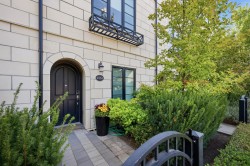 4354 Knight Street  Vancouver, BC V5N 3M5