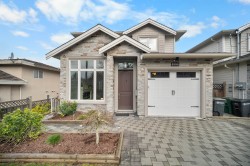 4986 Inman Avenue Burnaby, BC V5G 2Y6