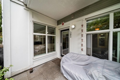 302-618 Langside Avenue, Coquitlam, BC 
