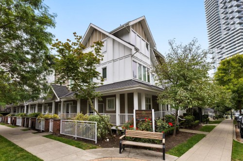 302-618 Langside Avenue, Coquitlam, BC 