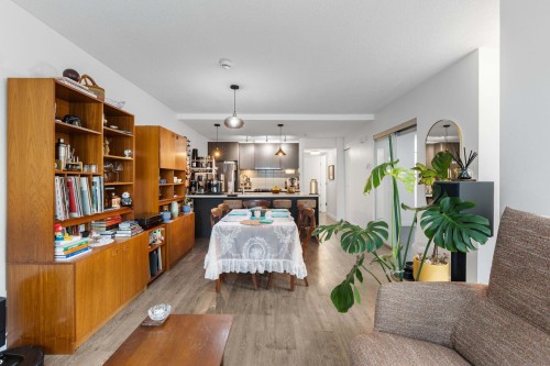 302-618 Langside Avenue, Coquitlam, BC 