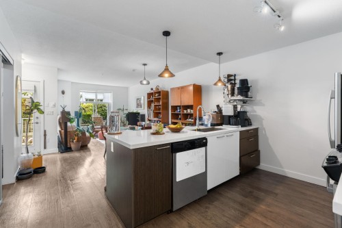 302-618 Langside Avenue, Coquitlam, BC 