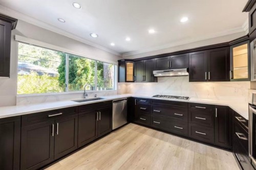 4000 W 33rd Avenue , Vancouver, BC V6N 2H7 2