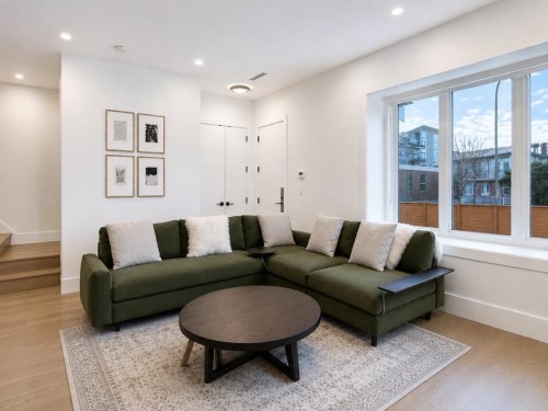 1907 40Th Avenue E, Vancouver, BC 