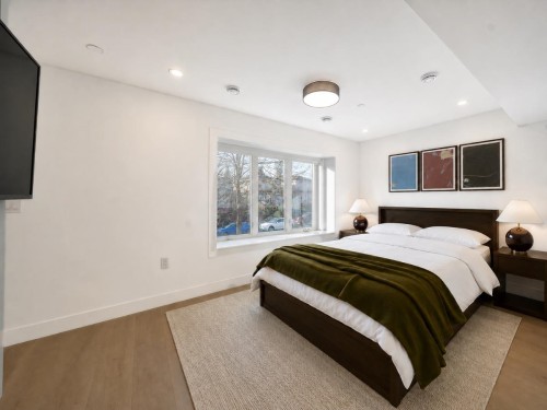 1907 40Th Avenue E, Vancouver, BC 