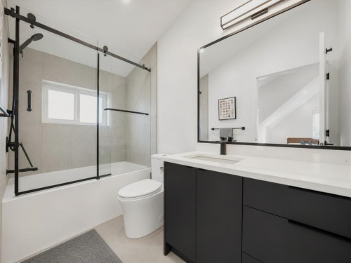 1907 40Th Avenue E, Vancouver, BC 
