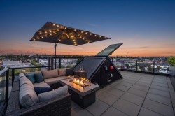 302-1120 East Georgia Street E Vancouver, BC V6A 0K2