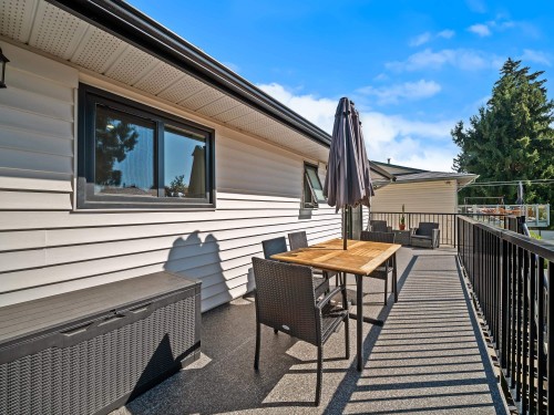20360 Thorne Avenue, Maple Ridge, BC 
