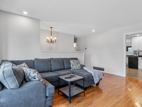 20360 Thorne Avenue, Maple Ridge, BC 