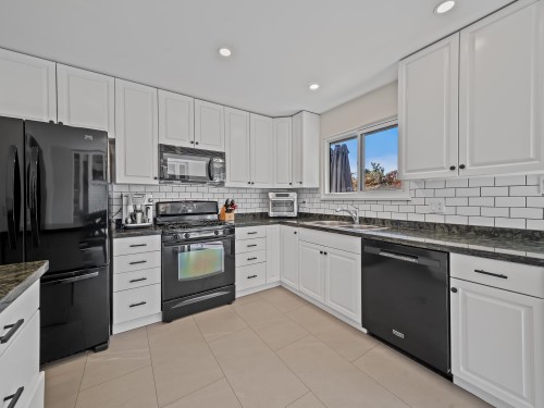 20360 Thorne Avenue, Maple Ridge, BC 