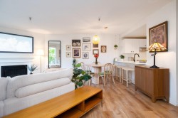 112-2020 8th Avenue W Vancouver, BC V6J 1W5