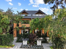2-3768 2nd Avenue W Vancouver, BC V6R 1J9