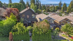 319 27th Street E North Vancouver, BC V7N 1B9