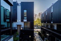 231-2830 Nanaimo Street  Vancouver, BC V5N 0E3