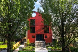 101-1550 3rd Avenue E Vancouver, BC V5N 1G9