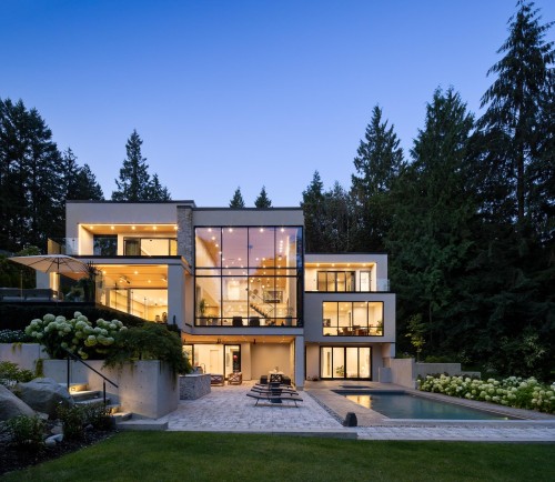 450 Macbeth Crescent, West Vancouver, BC 