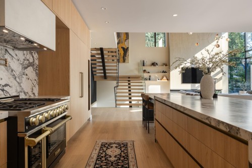 450 Macbeth Crescent, West Vancouver, BC 