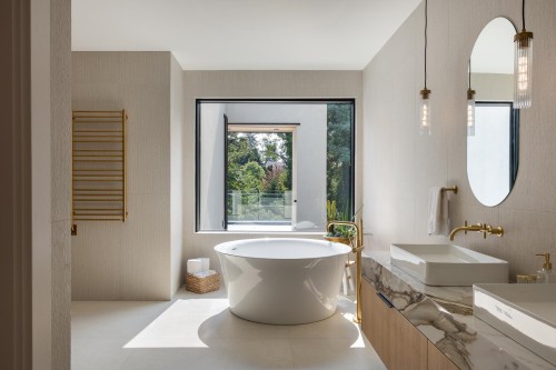 450 Macbeth Crescent, West Vancouver, BC 