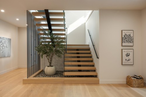 450 Macbeth Crescent, West Vancouver, BC 