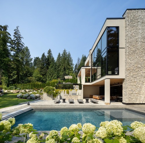450 Macbeth Crescent, West Vancouver, BC 