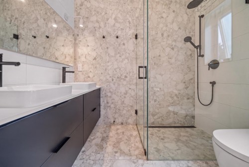 1438 17Th Avenue E, Vancouver, BC 