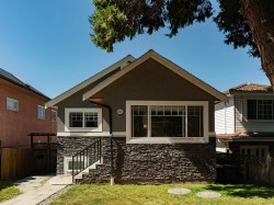 4883 Beatrice Street  Vancouver, BC V5N 4J5