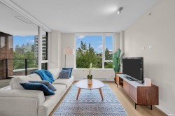 305-3100 Windsor Gate  Coquitlam, BC V3B 0P3