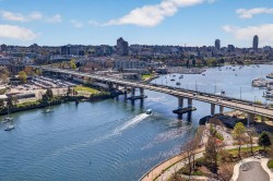 2503-8 Smithe Mews Vancouver, BC V6B 0A5
