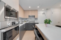 213-8888 Osler Street Vancouver, BC V6P 4G2
