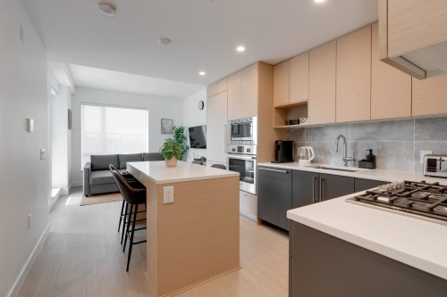 213-8888 Osler Street , Vancouver, BC V6P 4G2 2