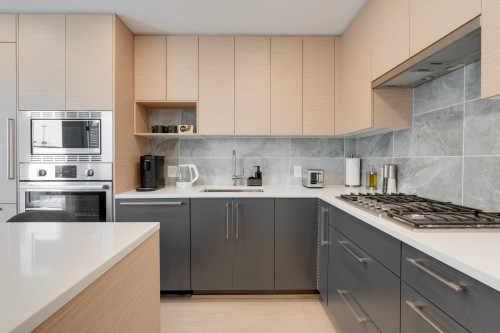 213-8888 Osler Street , Vancouver, BC V6P 4G2 4