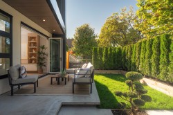 1-470 20 Avenue W Vancouver, BC V5Y 2C8