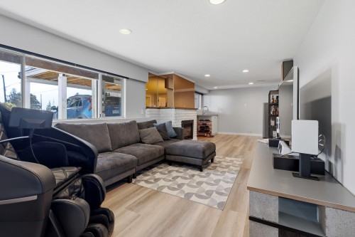 2190 Hillside Avenue, Coquitlam, BC 