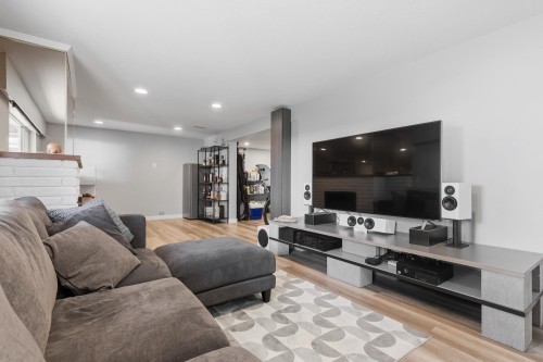 2190 Hillside Avenue, Coquitlam, BC 