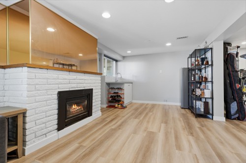 2190 Hillside Avenue, Coquitlam, BC 