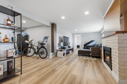 2190 Hillside Avenue, Coquitlam, BC 