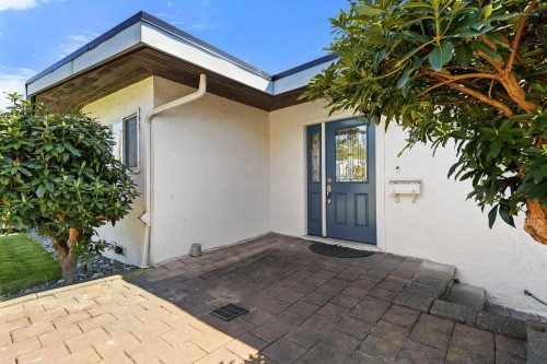 2190 Hillside Avenue, Coquitlam, BC 