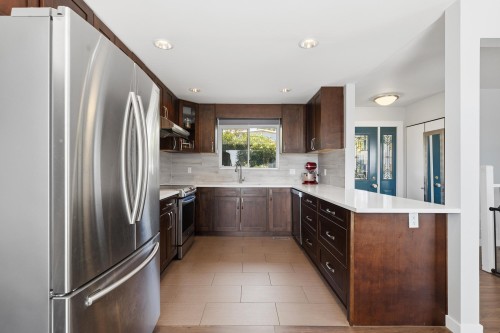 2190 Hillside Avenue, Coquitlam, BC 