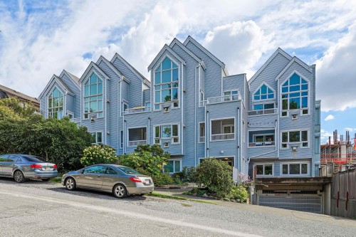 308-1330 Graveley Street  Vancouver, BC V5L 3A2