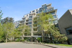 605-9262 University Crescent  Burnaby, BC V5A 0A4