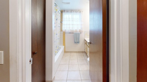 2540 25Th Avenue E, Vancouver, BC 