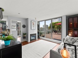 1238 Richards Street  Vancouver, BC V6B 6M6