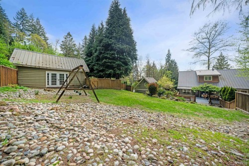 1570 East Road, Anmore, BC 